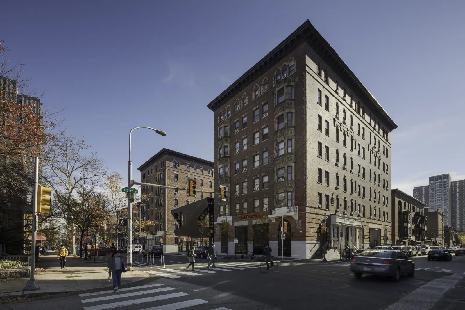 Hamilton Court Apartment Exterior