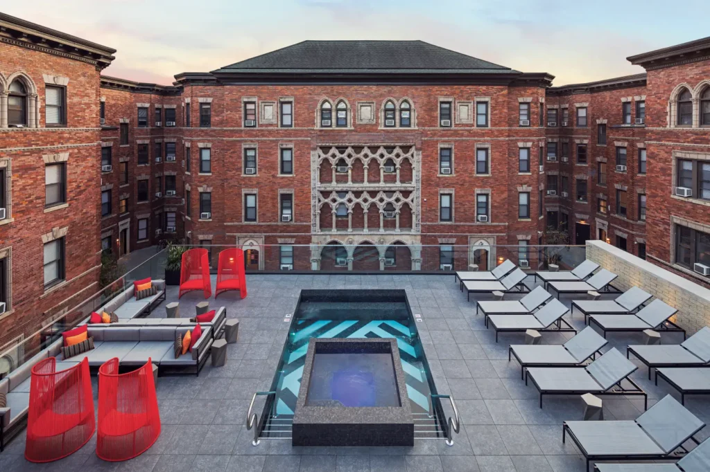 Hamilton Court Rooftop Resort Style Pool and Hot Tub